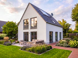 Massivhaus Satteldach 108 von AMR-Wohnbau Schlüsselfertig ab 279000€, Satteldach-Klassiker Außenansicht 2
