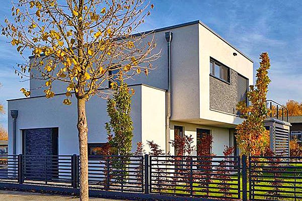 913c9cf6_portraitblock1