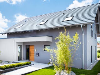 Fertighaus Koblenz von Fingerhut Haus Schlüsselfertig ab 571552€, Satteldach-Klassiker Außenansicht 1