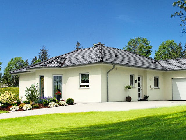 Fertighaus Loko von Fingerhut Haus, Bungalow Außenansicht 1