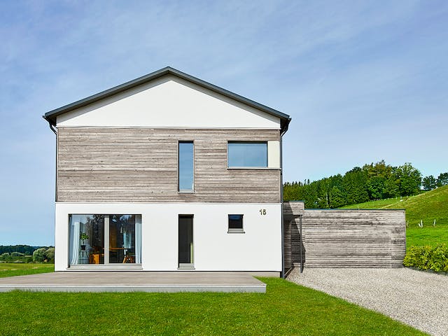 Fertighaus Gruber - Kundenhaus von Bau-Fritz Schlüsselfertig ab 765000€, Satteldach-Klassiker Außenansicht 4