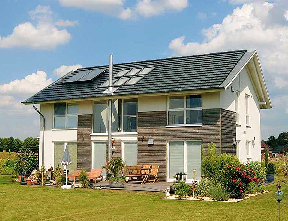 Fertighaus Anke (KfW-Effizienzhaus 40 EE) von Dammann-Haus Schlüsselfertig ab 381800€, Satteldach-Klassiker Außenansicht 1