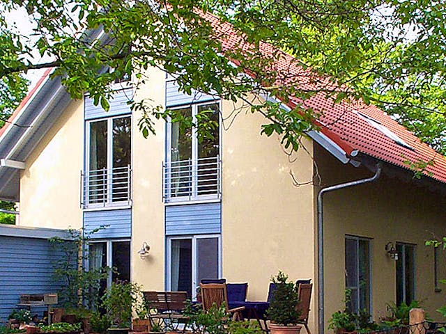 Fertighaus Myrna (KfW-Effizienzhaus 40 EE) von Dammann-Haus Schlüsselfertig ab 327800€, Satteldach-Klassiker Außenansicht 1