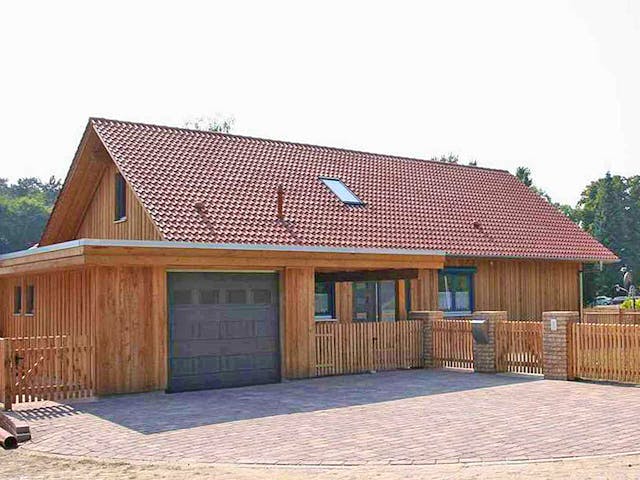Fertighaus Rosi 2 (KfW-Effizienzhaus 40 EE) von Dammann-Haus Schlüsselfertig ab 372600€, Bungalow Außenansicht 1 Fertighaus Rosi 2 (KfW-Effizienzhaus 40 EE) von Dammann-Haus Schlüsselfertig ab 372600€, Bungalow Außenansicht 1