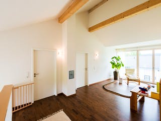 Blockhaus D183 Eisele von Frammelsberger R. Ingenieur-Holzbau, Pultdachhaus Innenansicht 4