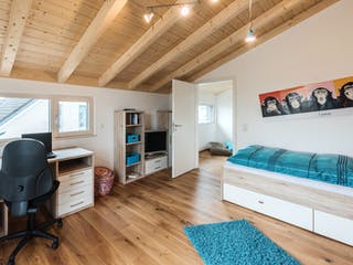 Blockhaus D183 MH Mülheim-Kärlich von Frammelsberger R. Ingenieur-Holzbau, Satteldach-Klassiker Innenansicht 9