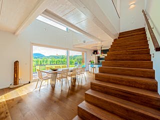 Blockhaus D188 Hertfelder‐Siegel von Frammelsberger R. Ingenieur-Holzbau, Satteldach-Klassiker Innenansicht 5