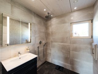 Blockhaus D282 Kocher von Frammelsberger R. Ingenieur-Holzbau, Satteldach-Klassiker Innenansicht 11