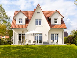 Massivhaus Friesenhaus 180 von ECO System HAUS Schlüsselfertig ab 376700€, Satteldach-Klassiker Außenansicht 1