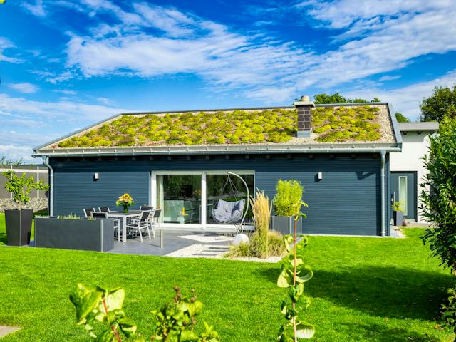 Fertighaus Bungalow Pultdach 145 von LUXHAUS, Bungalow Außenansicht 1