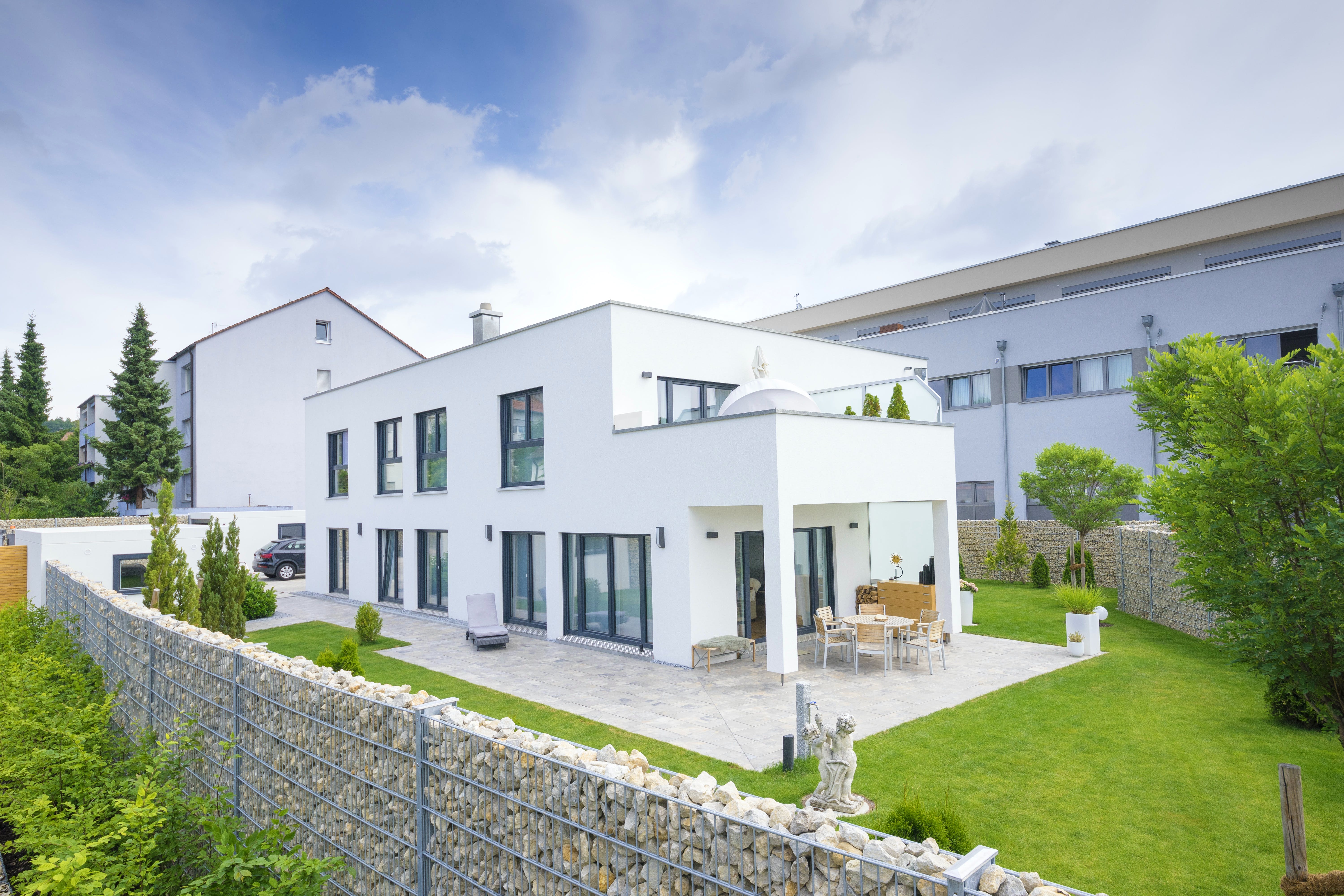 Fertighaus Bauhaus 333 von FischerHaus Schlüsselfertig ab 967032€, Cubushaus Außenansicht 1