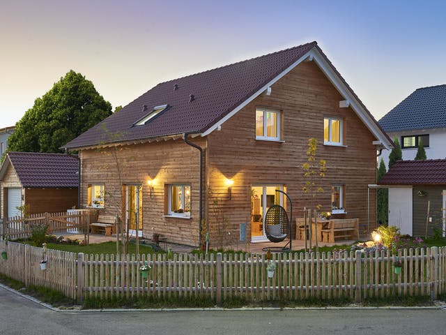 Fertighaus Haus Schmahlfeldt von Fertighaus WEISS Schlüsselfertig ab 450683€, Satteldach-Klassiker Außenansicht 1