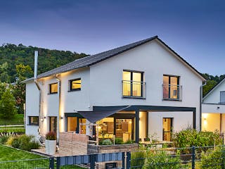 Fertighaus Haus Groß von Fertighaus WEISS Schlüsselfertig ab 497057€, Satteldach-Klassiker Außenansicht 1