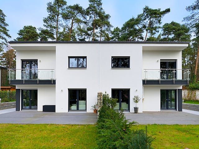 Fertighaus Haus Knüpfer/Schmenger von Fertighaus WEISS, Pultdachhaus Außenansicht 3