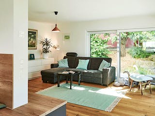 Fertighaus Haus Lenzen von Fertighaus WEISS Schlüsselfertig ab 426833€, Satteldach-Klassiker Innenansicht 1