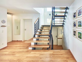 Fertighaus Haus Veith von Fertighaus WEISS Schlüsselfertig ab 395341€, Satteldach-Klassiker Innenansicht 4
