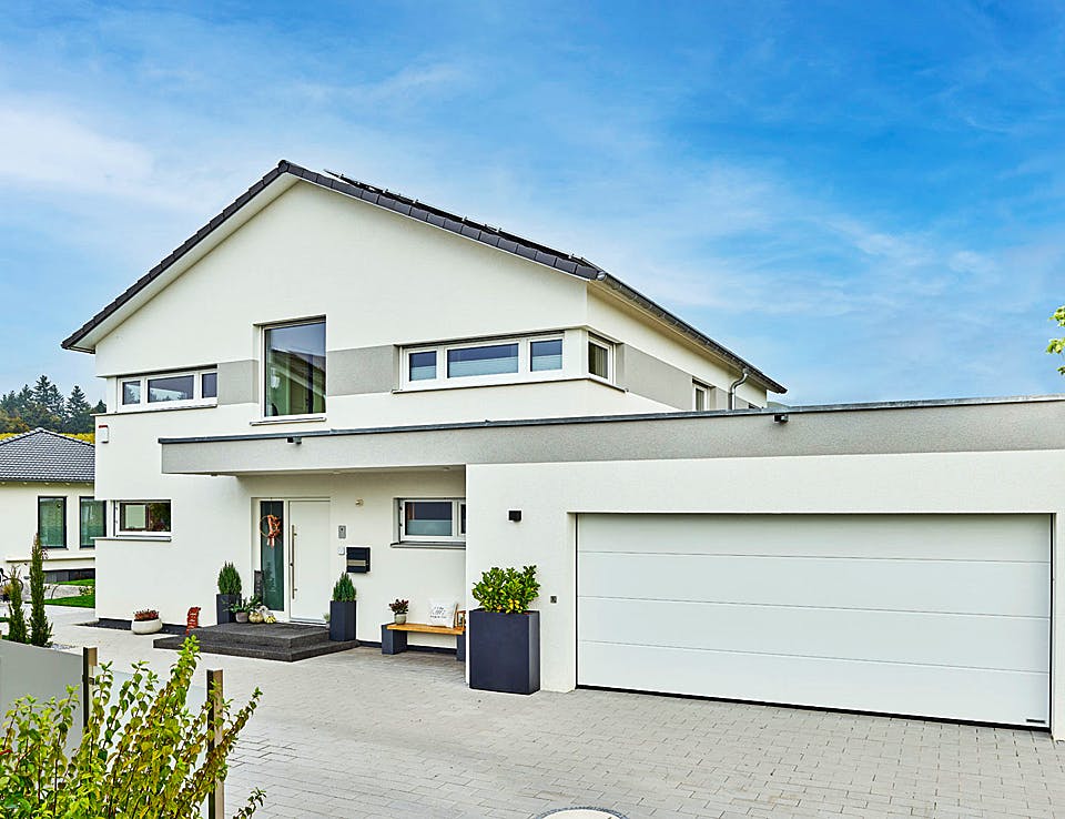 Fertighaus Haus Wiegele von Fertighaus WEISS Schlüsselfertig ab 455769€, Satteldach-Klassiker Außenansicht 2