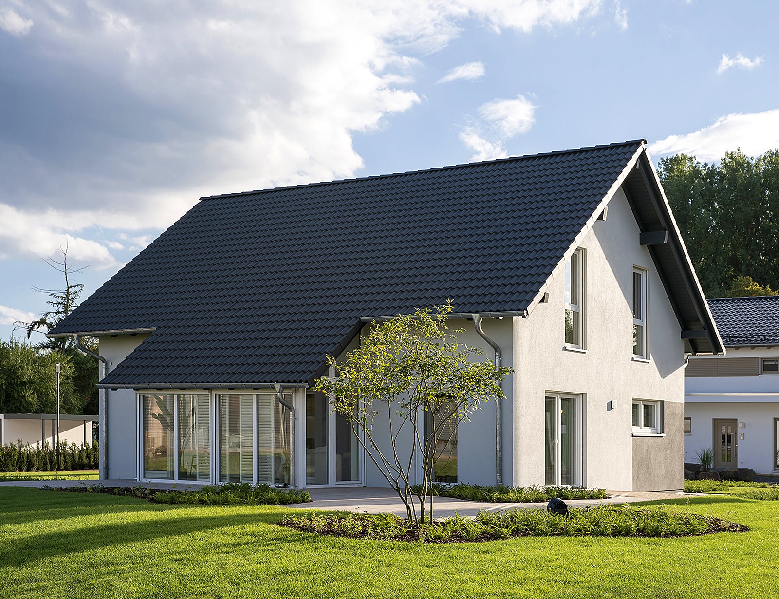 Fertighaus MH Frankenberg - JUNO 402 von FingerHaus Schlüsselfertig ab 397252€, Satteldach-Klassiker Außenansicht 2