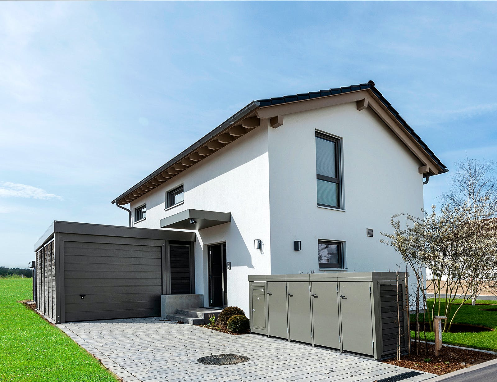 Fertighaus MH Babenhaus - TALO 110 von FingerHaus Schlüsselfertig ab 369793€, Satteldach-Klassiker Außenansicht 1