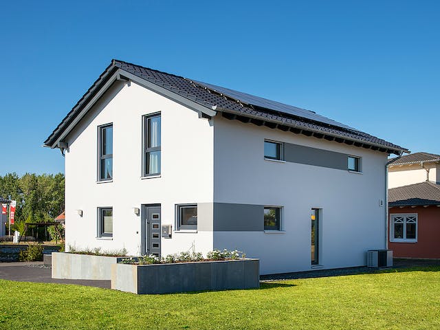 Fertighaus MH Leipzig - UNO 2.0 200 B S180 von FingerHaus Schlüsselfertig ab 353172€, Satteldach-Klassiker Außenansicht 2