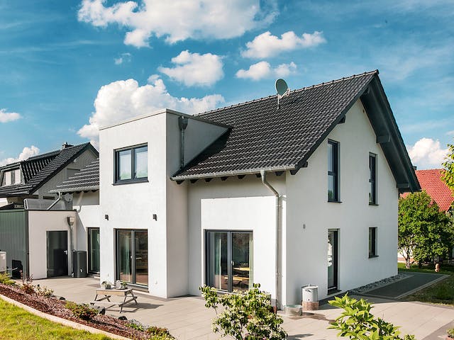 Fertighaus Amika von Fingerhut Haus Schlüsselfertig ab 475632€, Satteldach-Klassiker Außenansicht 3