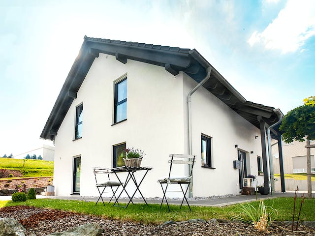 Fertighaus Amika von Fingerhut Haus Schlüsselfertig ab 475632€, Satteldach-Klassiker Außenansicht 5