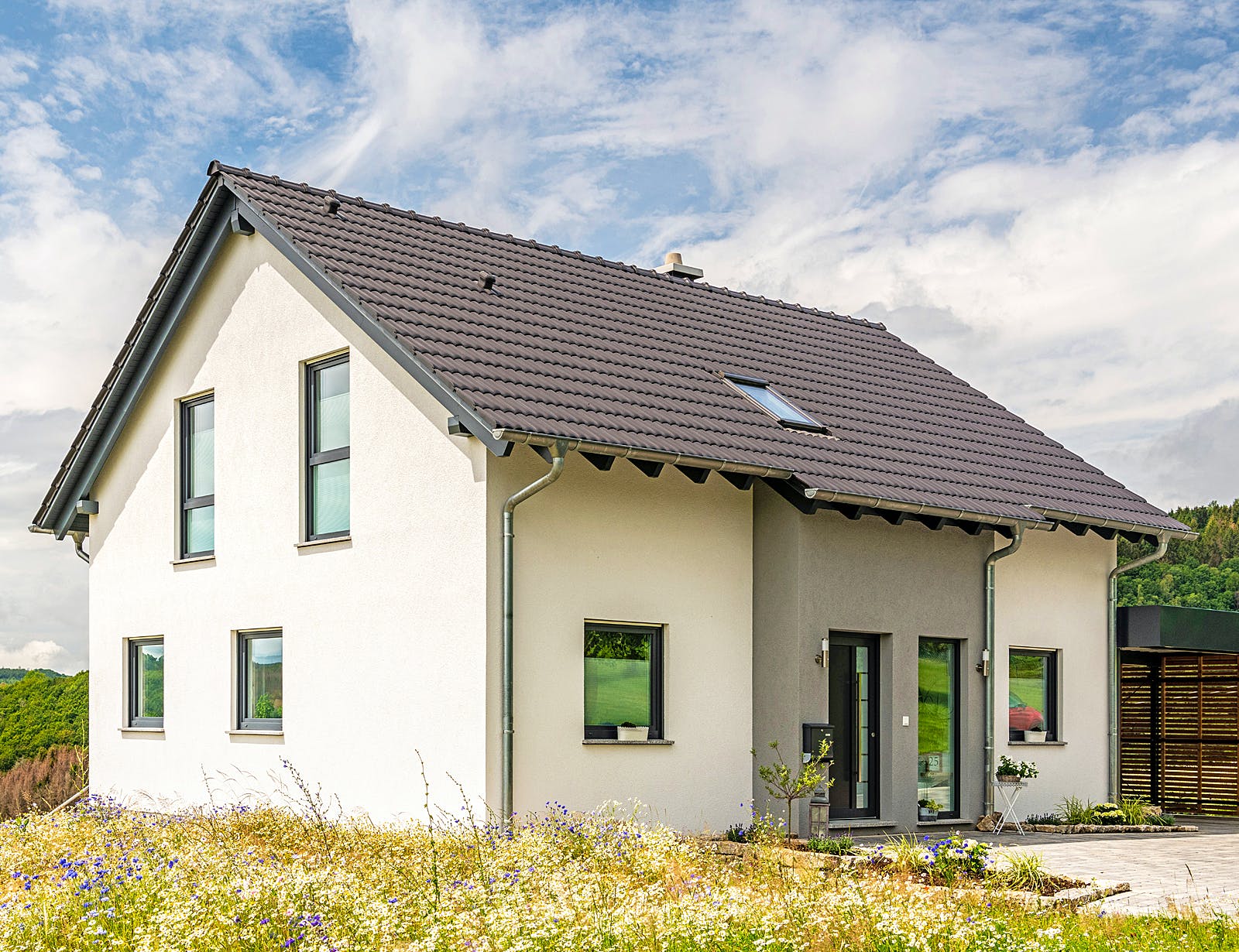 Fertighaus Kelari von Fingerhut Haus Schlüsselfertig ab 467929€, Satteldach-Klassiker Außenansicht 2