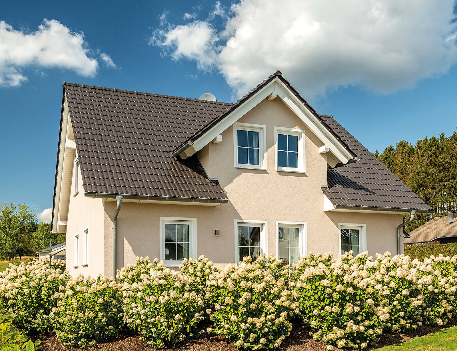 Fertighaus Lando von Fingerhut Haus Schlüsselfertig ab 436768€, Satteldach-Klassiker Außenansicht 2