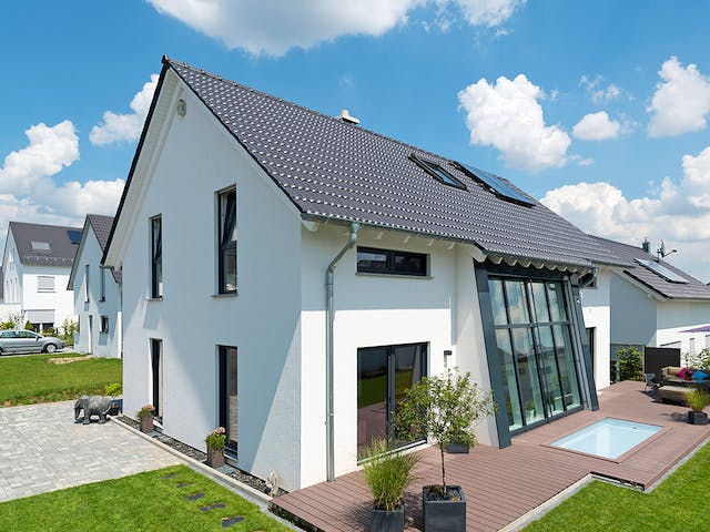 Fertighaus Luma von Fingerhut Haus Schlüsselfertig ab 486875€, Satteldach-Klassiker Außenansicht 1