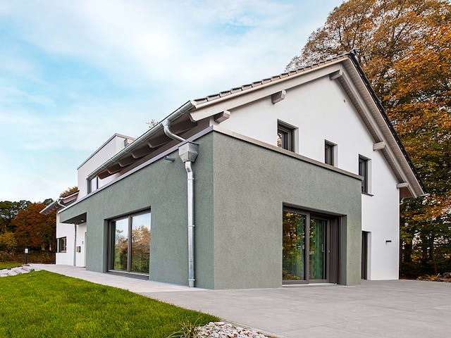 Fertighaus Bad Vilbel - Musterhaus NEU von Fingerhut Haus Schlüsselfertig ab 593766€, Satteldach-Klassiker Außenansicht 3