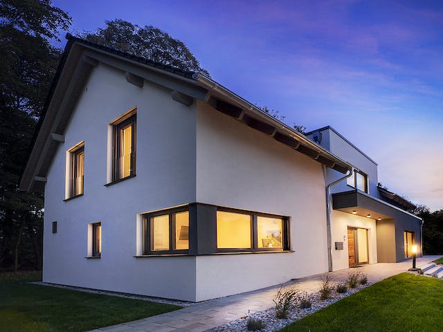 Fertighaus Bad Vilbel - Musterhaus NEU von Fingerhut Haus Schlüsselfertig ab 593766€, Satteldach-Klassiker Außenansicht 6