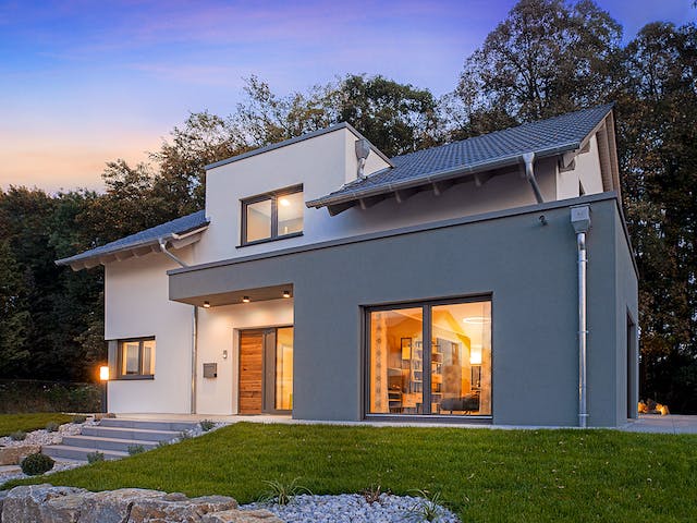 Fertighaus Bad Vilbel - Musterhaus NEU von Fingerhut Haus Schlüsselfertig ab 593766€, Satteldach-Klassiker Außenansicht 7