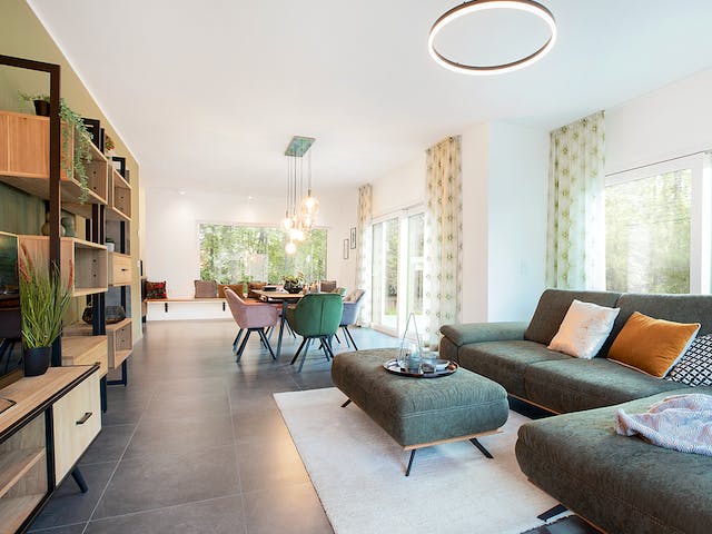 Fertighaus Bad Vilbel - Musterhaus NEU von Fingerhut Haus Schlüsselfertig ab 593766€, Satteldach-Klassiker Innenansicht 2