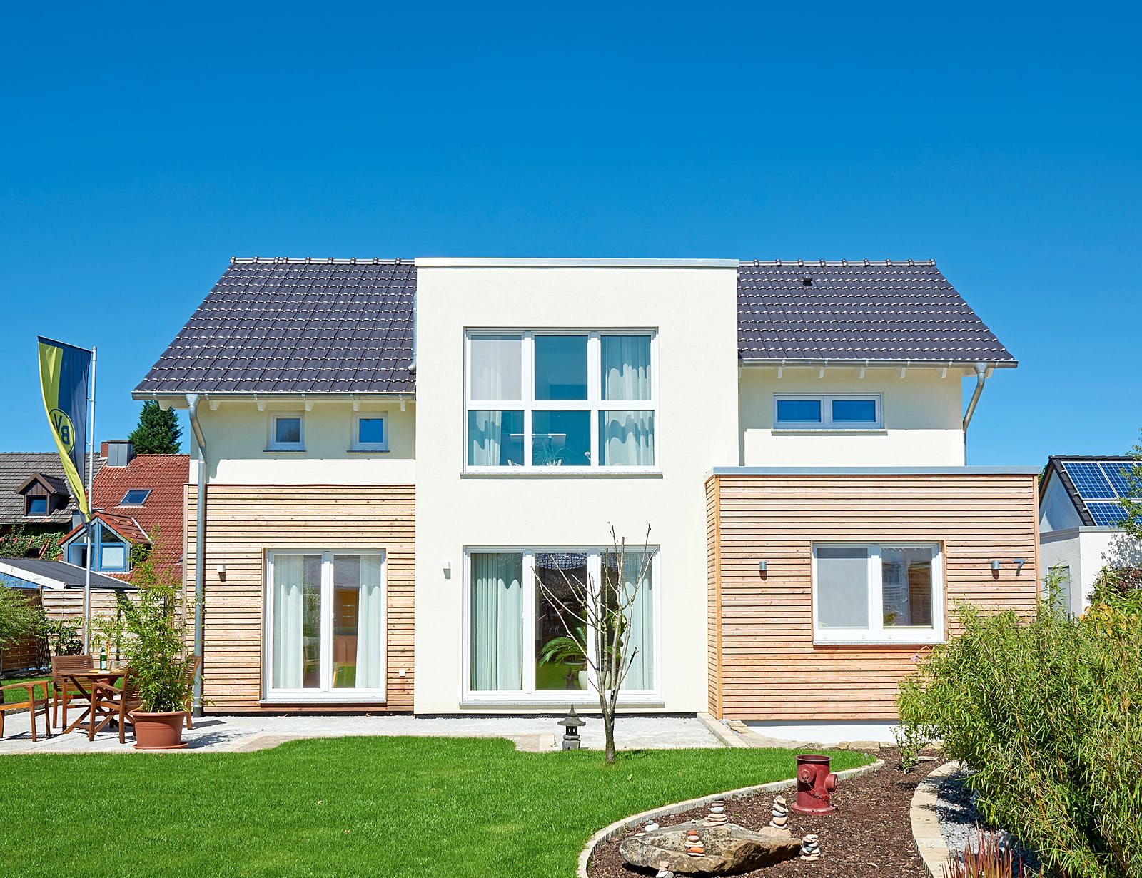 Fertighaus Solaris von Fingerhut Haus Schlüsselfertig ab 464116€, Satteldach-Klassiker Außenansicht 2