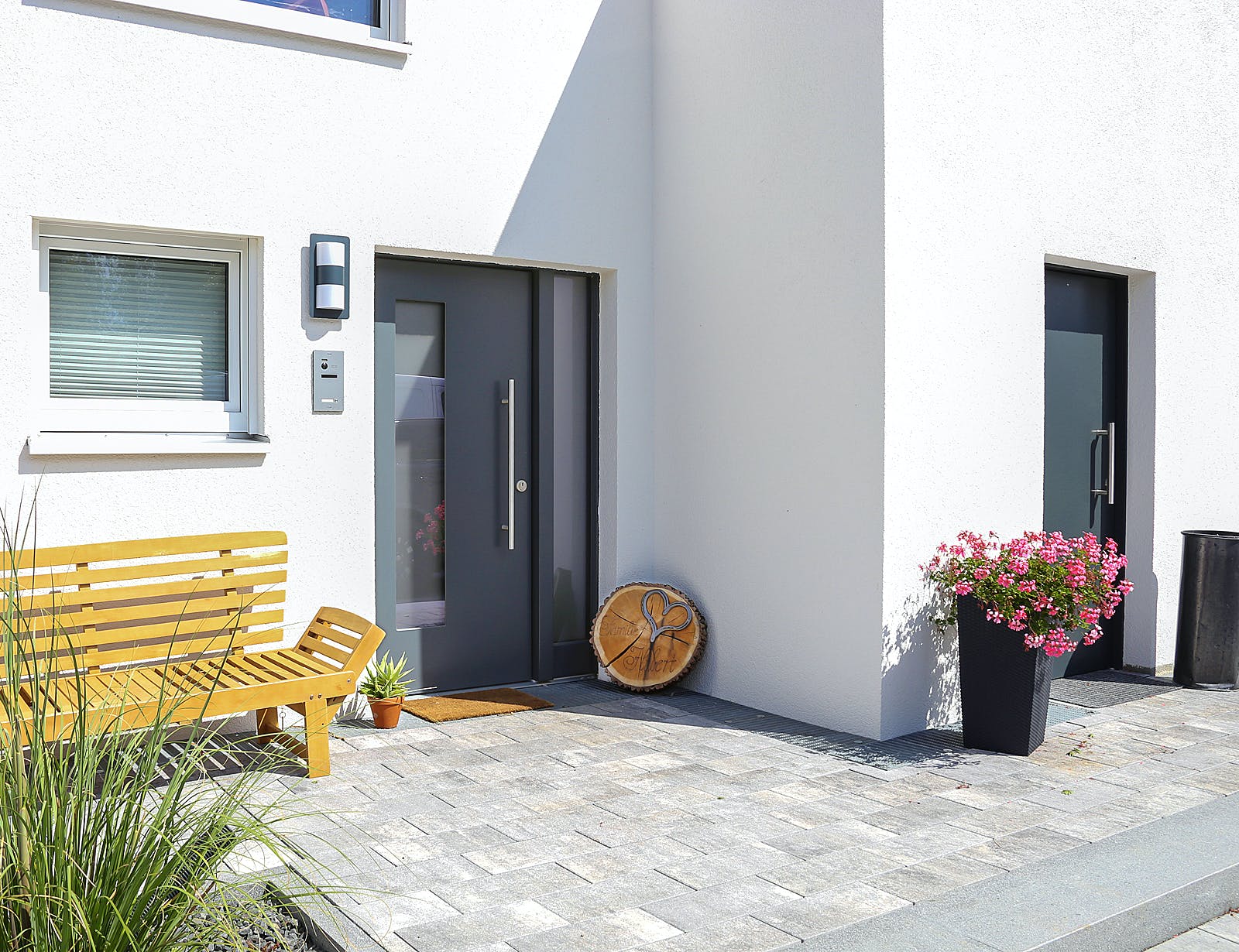 Fertighaus Dreifamilienhaus 241 von FischerHaus Schlüsselfertig ab 1012915€, Stadtvilla Außenansicht 3