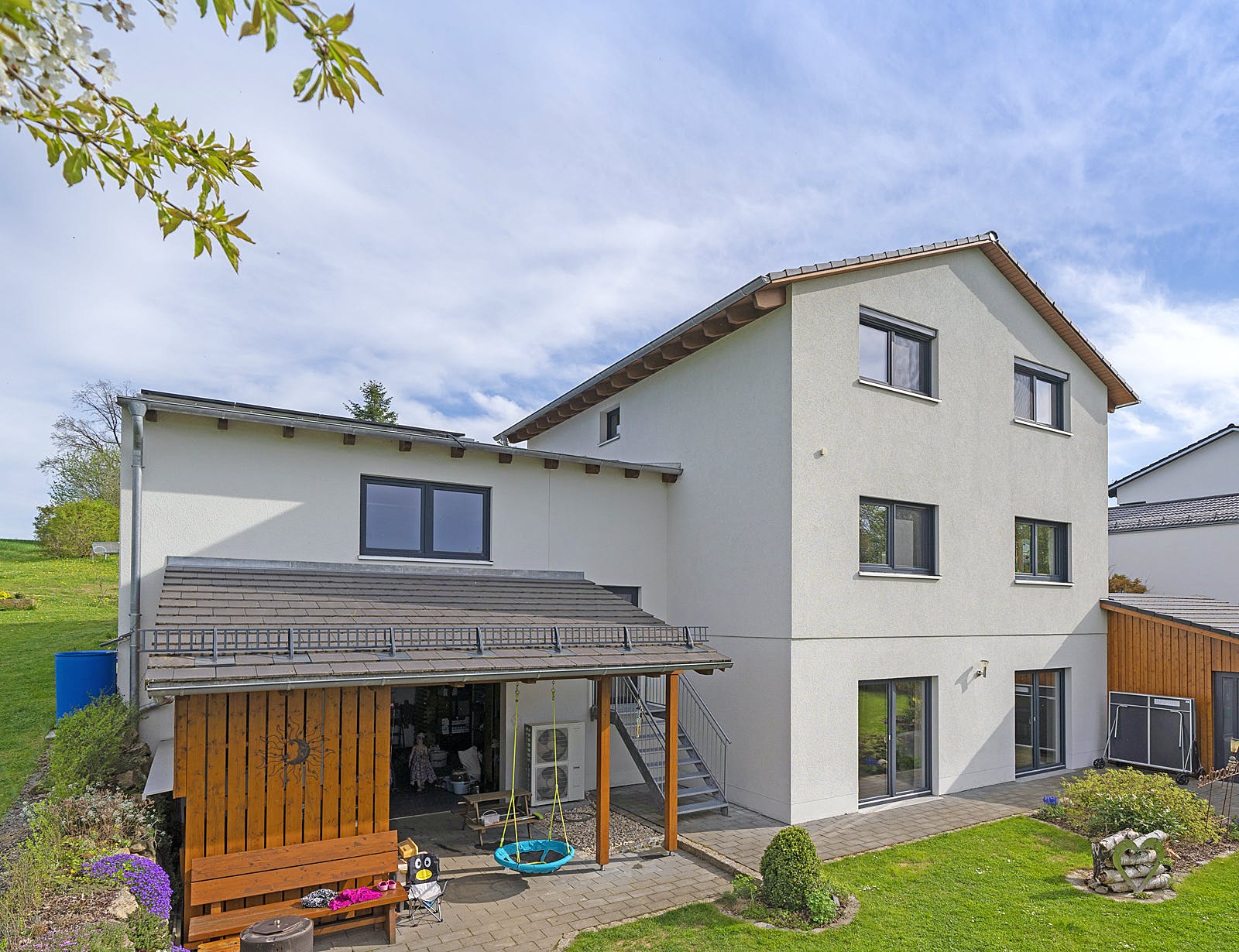 Fertighaus Modern 146 von FischerHaus Schlüsselfertig ab 472006€, Satteldach-Klassiker Außenansicht 2