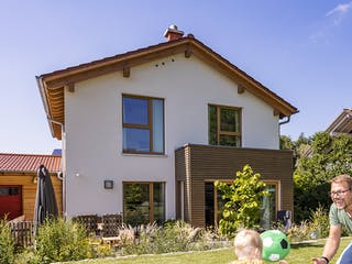 Fertighaus Modern 210 von FischerHaus Schlüsselfertig ab 526396€, Satteldach-Klassiker Außenansicht 2