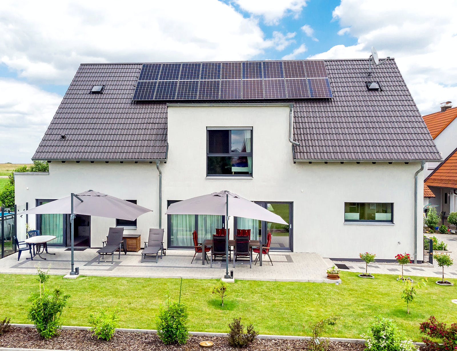 Fertighaus Modern 234 von FischerHaus Schlüsselfertig ab 870718€, Satteldach-Klassiker Außenansicht 1