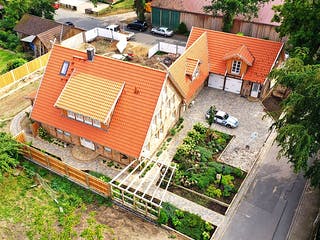 Fertighaus Alte Schmiede von Fuhrberger Zimmerei Betriebsges. mbH, Fachwerk Außenansicht 7