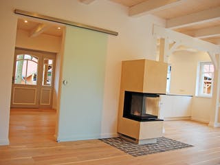 Fertighaus Fittis Winkel von Fuhrberger Zimmerei Betriebsges. mbH, Fachwerk Innenansicht 2