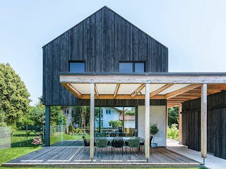 Fertighaus Das Einfamilienhaus T41 von GRUBER.HAUS, Satteldach-Klassiker Außenansicht 1