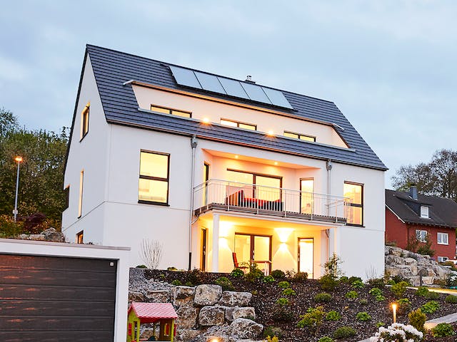 Fertighaus Hellerberge von GUSSEK HAUS Schlüsselfertig ab 592700€, Satteldach-Klassiker Außenansicht 2