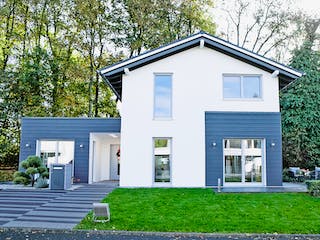 Fertighaus Haas MH Bad Vilbel J 142 von Haas Fertigbau Ausbauhaus ab 215000€, Satteldach-Klassiker Außenansicht 1