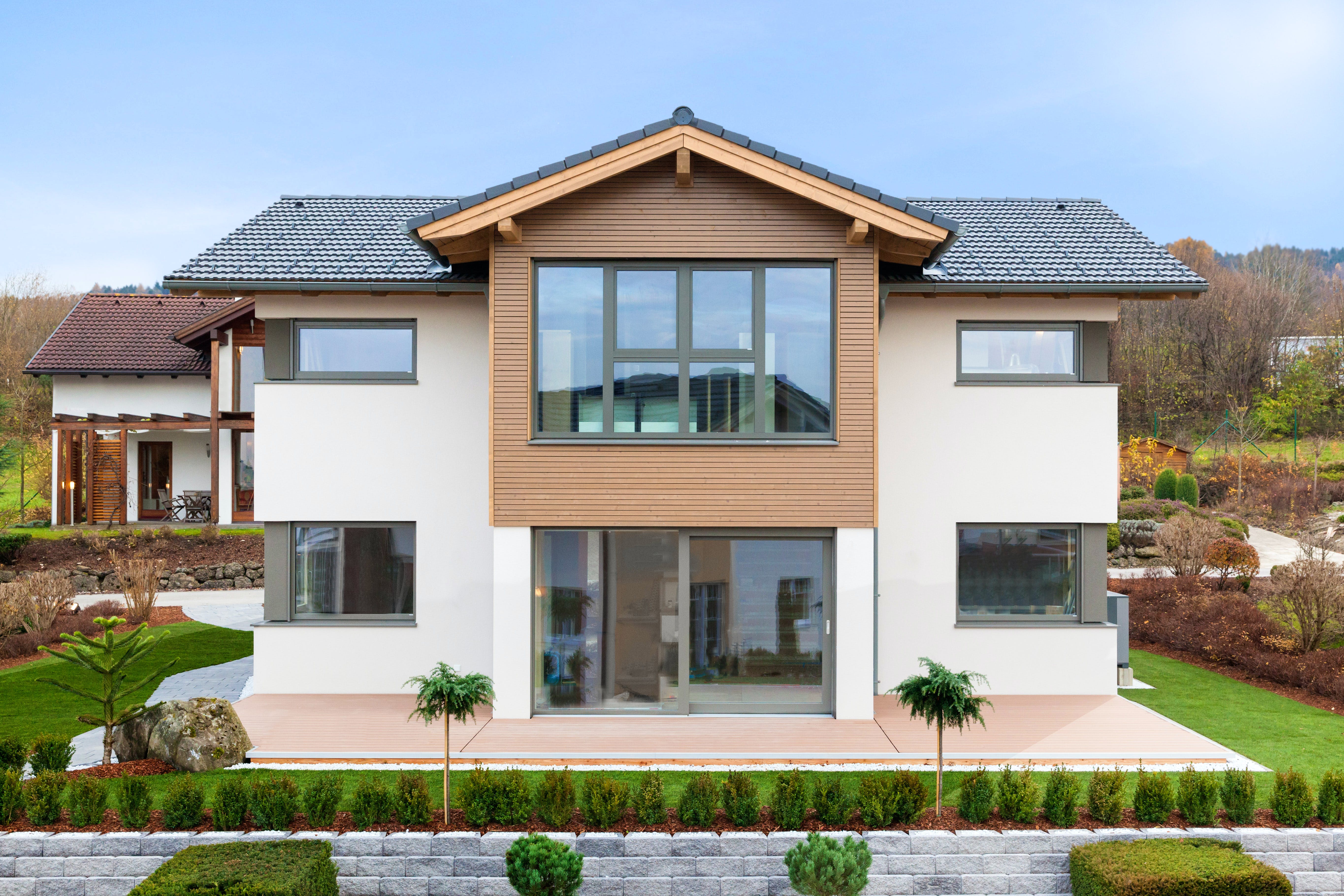 Fertighaus Classic 157 S von HARTL HAUS Schlüsselfertig ab 502320€, Satteldach-Klassiker Außenansicht 1