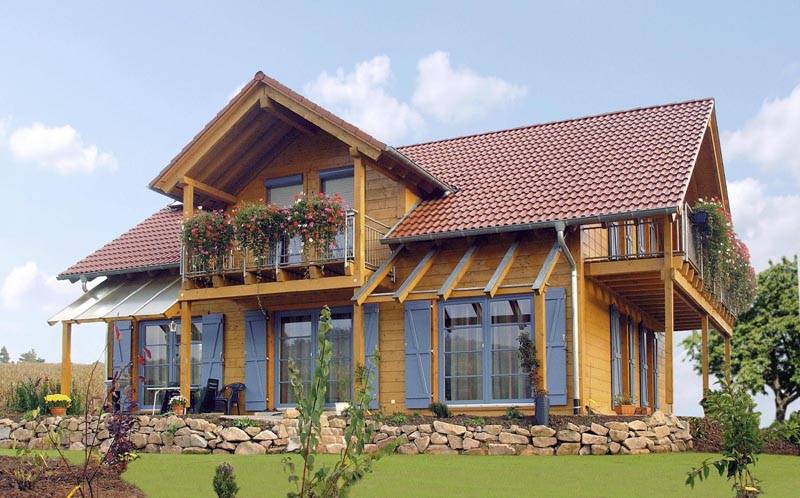 Blockhaus B165 Griesmayer von Frammelsberger R. Ingenieur-Holzbau, Blockhaus Außenansicht 1