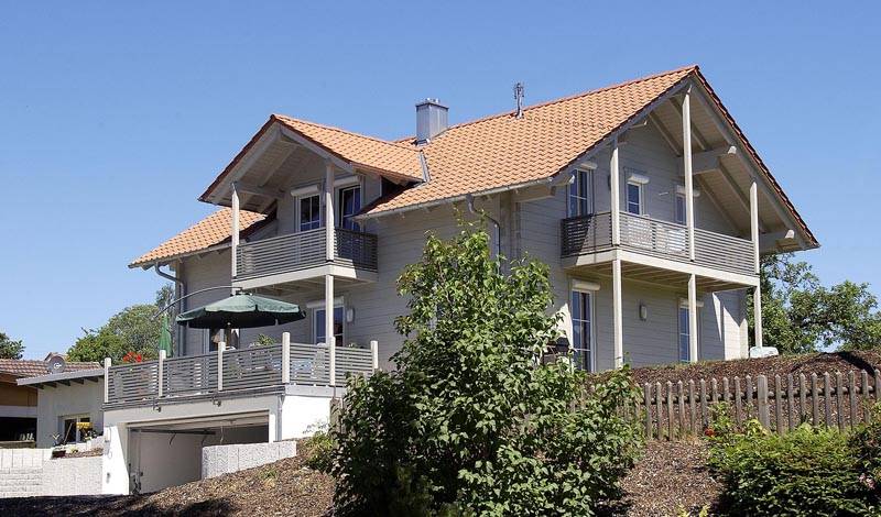 Blockhaus B167 von Frammelsberger R. Ingenieur-Holzbau, Blockhaus Außenansicht 1