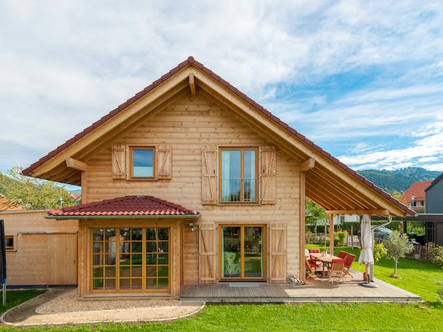 Blockhaus B155 Krank von Frammelsberger R. Ingenieur-Holzbau, Blockhaus Außenansicht 3