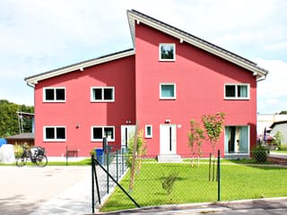 Fertighaus Homestory 256 von LEHNER HAUS Schlüsselfertig ab 747500€, Satteldach-Klassiker Außenansicht 2