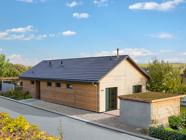 Fertighaus Homestory 381 von LEHNER HAUS, Bungalow Außenansicht 1