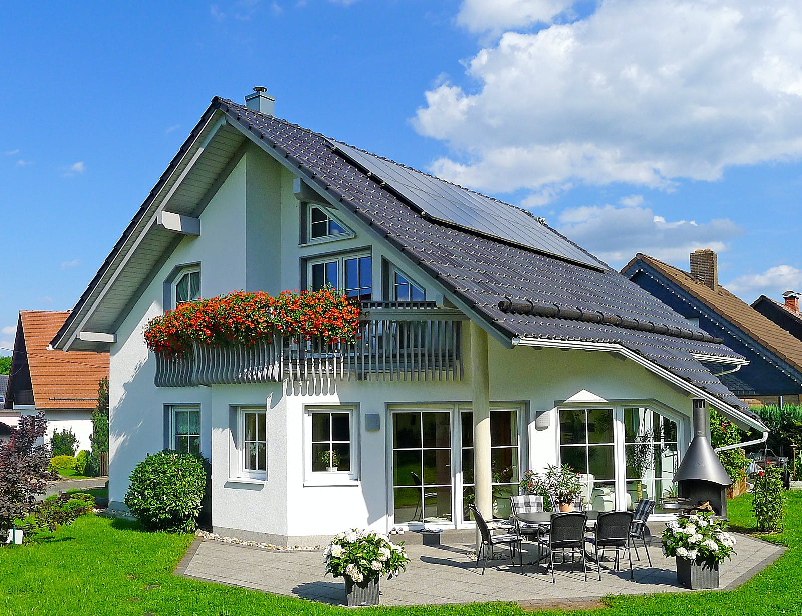 Massivhaus Susi III von HSE Massivhaus Schlüsselfertig ab 277940€, Satteldach-Klassiker Außenansicht 1